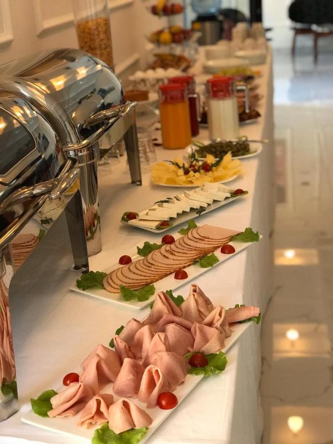 A&G Hotel Radhimë Eksteriør bilde