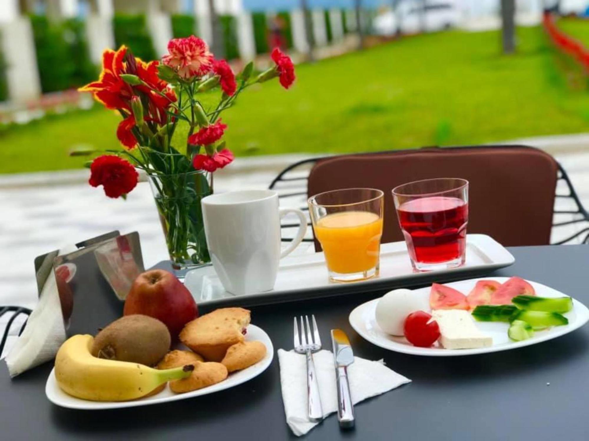 A&G Hotel Radhimë Eksteriør bilde