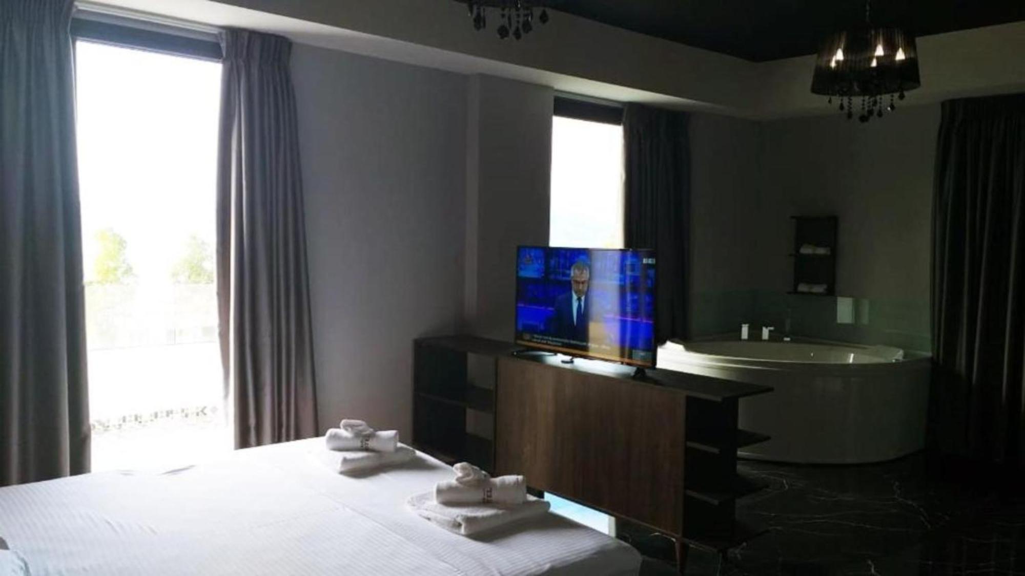 A&G Hotel Radhimë Eksteriør bilde