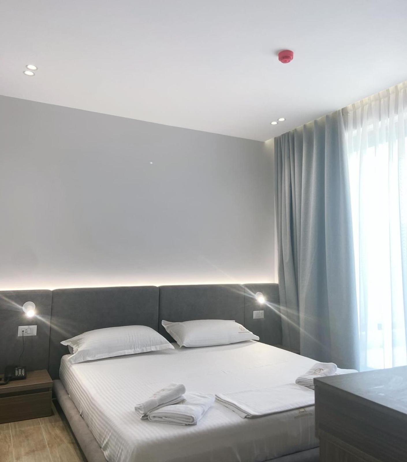 A&G Hotel Radhimë Eksteriør bilde